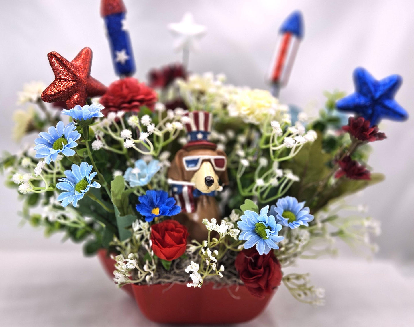 Dog Lovers Patriotic Florals/Two Options/Bully Type Dog or a Chihuahua Set in a Star Shaped Dish wRed/White/Blue Flowers/Patriotic Accents