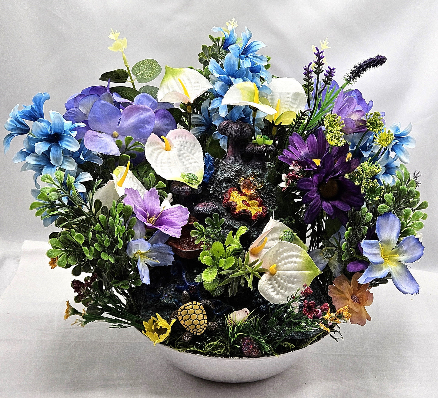 Tropical Gift with Coral Turtles & Seal, Sea Life Mountain, Marine Critters, Pastel Florals, Lush Greenery