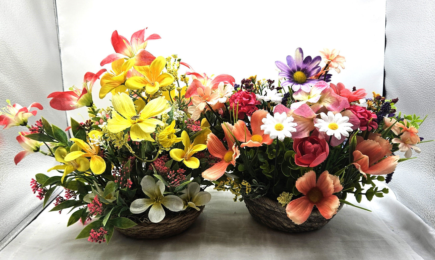 Cat Lover Flower Arrangement, Whimsical Potty Trained Cat Floral Arrangement - Unique Cat Lover Decor, Potty Train Your Cat Centerpiece