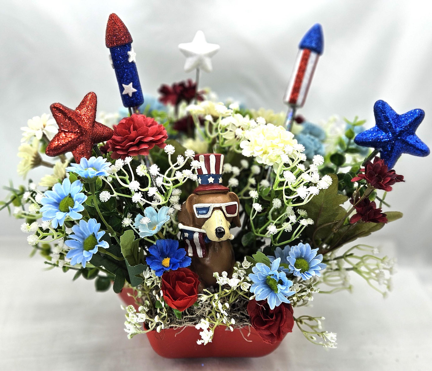 Dog Lovers Patriotic Florals/Two Options/Bully Type Dog or a Chihuahua Set in a Star Shaped Dish wRed/White/Blue Flowers/Patriotic Accents