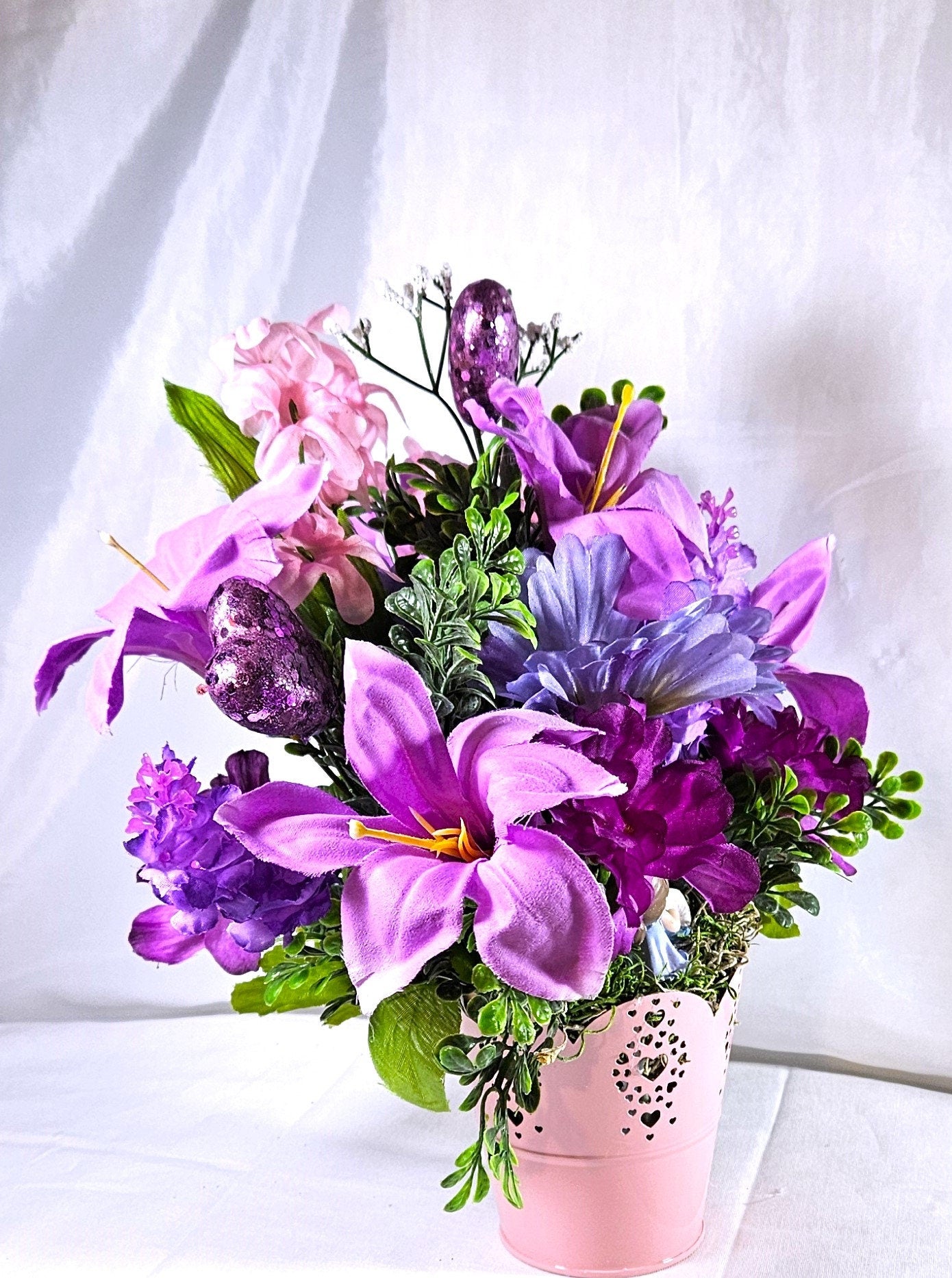 Heartwarming Flower Arrangement with a Kissing Couple Among Blue, Lilac, and Pink Florals Plus Sparkly Hearts