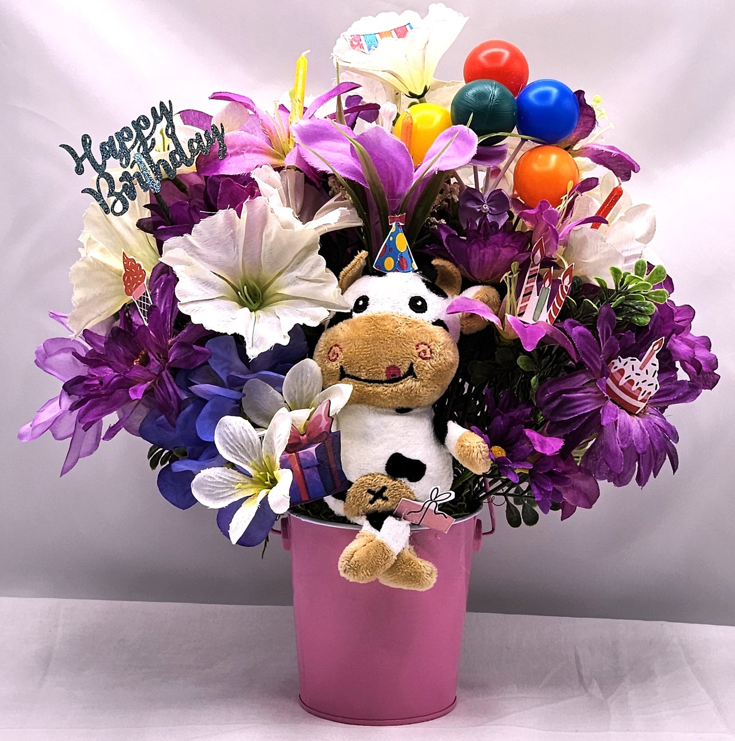 Happy Birthday Flower Arrangements, Two Options, Mom Birthday, Presents, Candles, Balloons, Happy Birthday Sign, Cute Cows, Party Hats