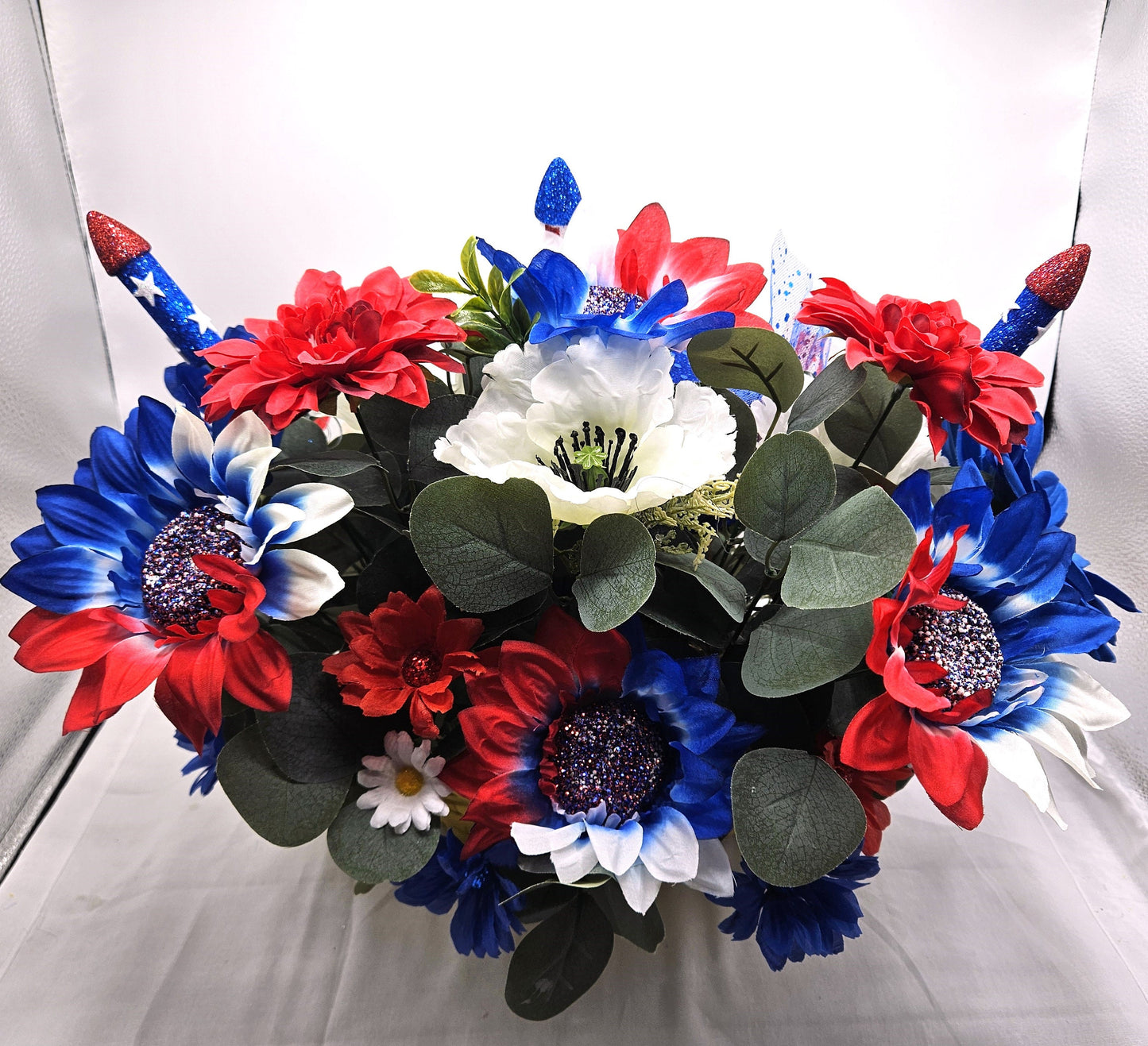 God Bless America Flower Arrangement, Patriotic Floral Sign, Red/White/Blue Top Hat, Daisies and Other Flowers, Fireworks, Stars
