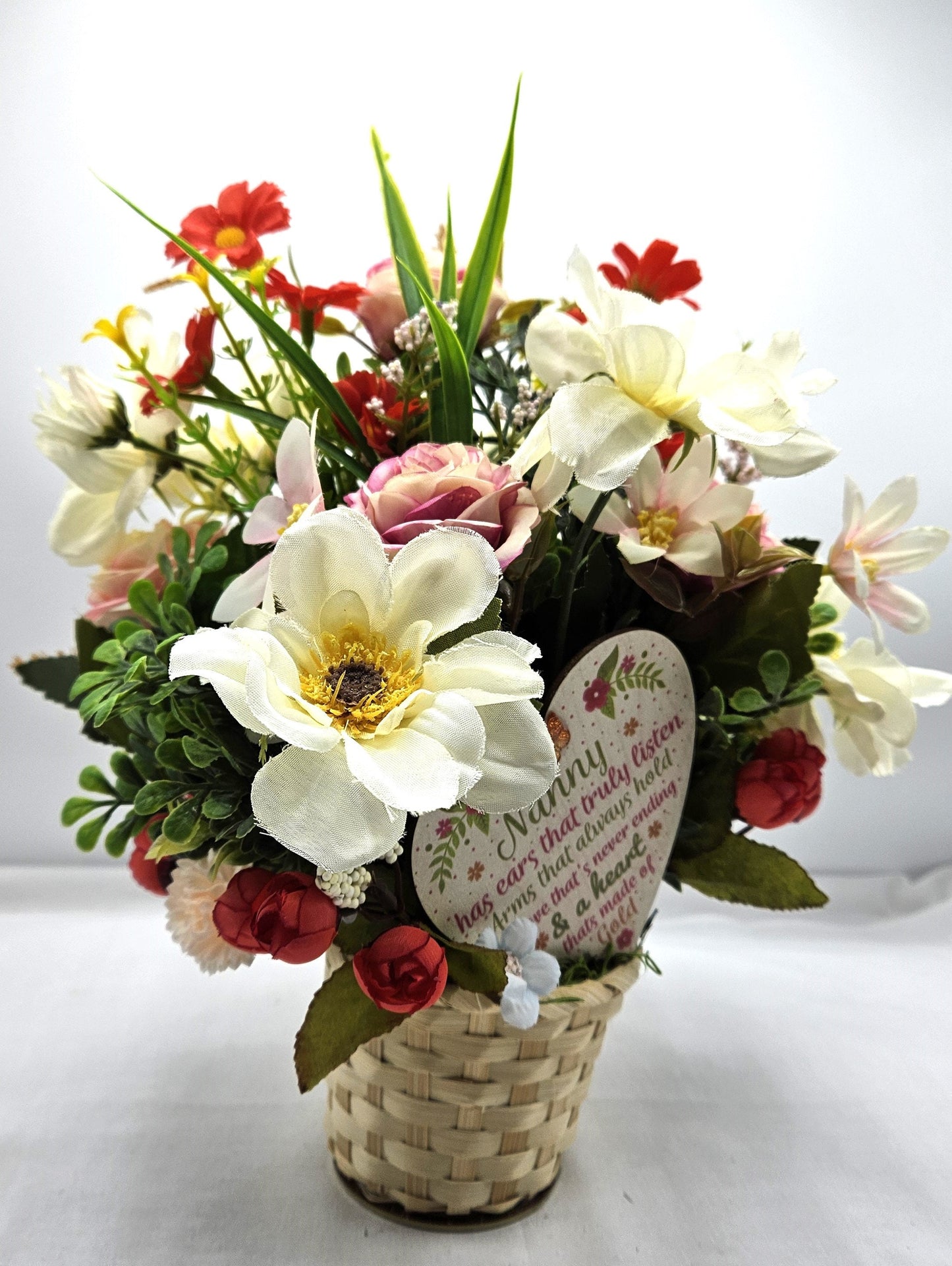 Love Nanny, Gift for Nanny Flowers, Happy Birthday Nanny,Pink and White Daisies/Sunflowers/Roses. Nanny Wood Heart Love Message