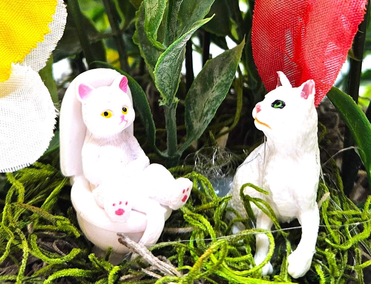 Cat Lover Flower Arrangement, Whimsical Potty Trained Cat Floral Arrangement - Unique Cat Lover Decor, Potty Train Your Cat Centerpiece