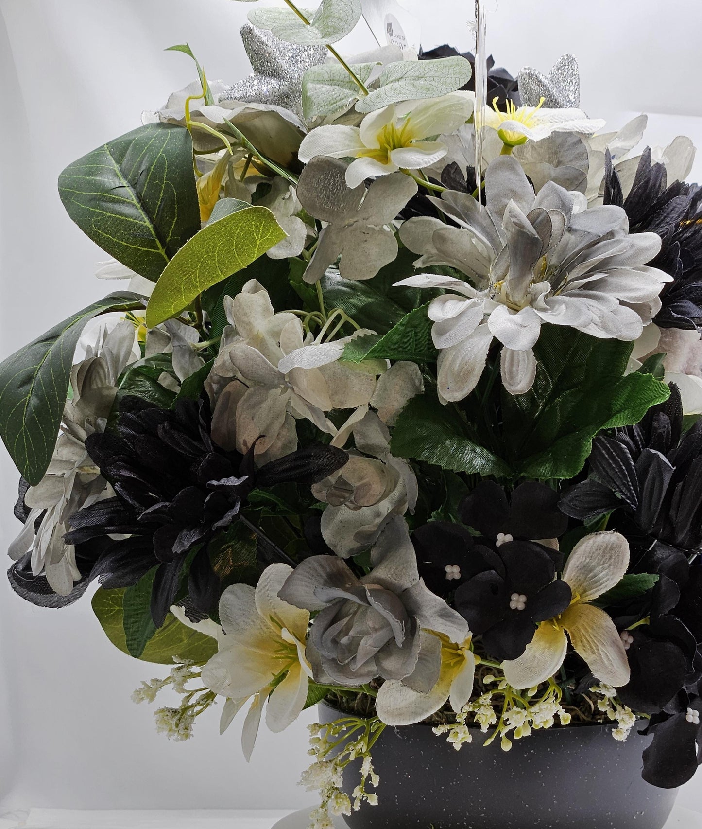 Lucky Elephant Graduation Flower, Gift Card Holder, College/High School graduation, Black/Gray/White Flowers, Unique Graduate Gift