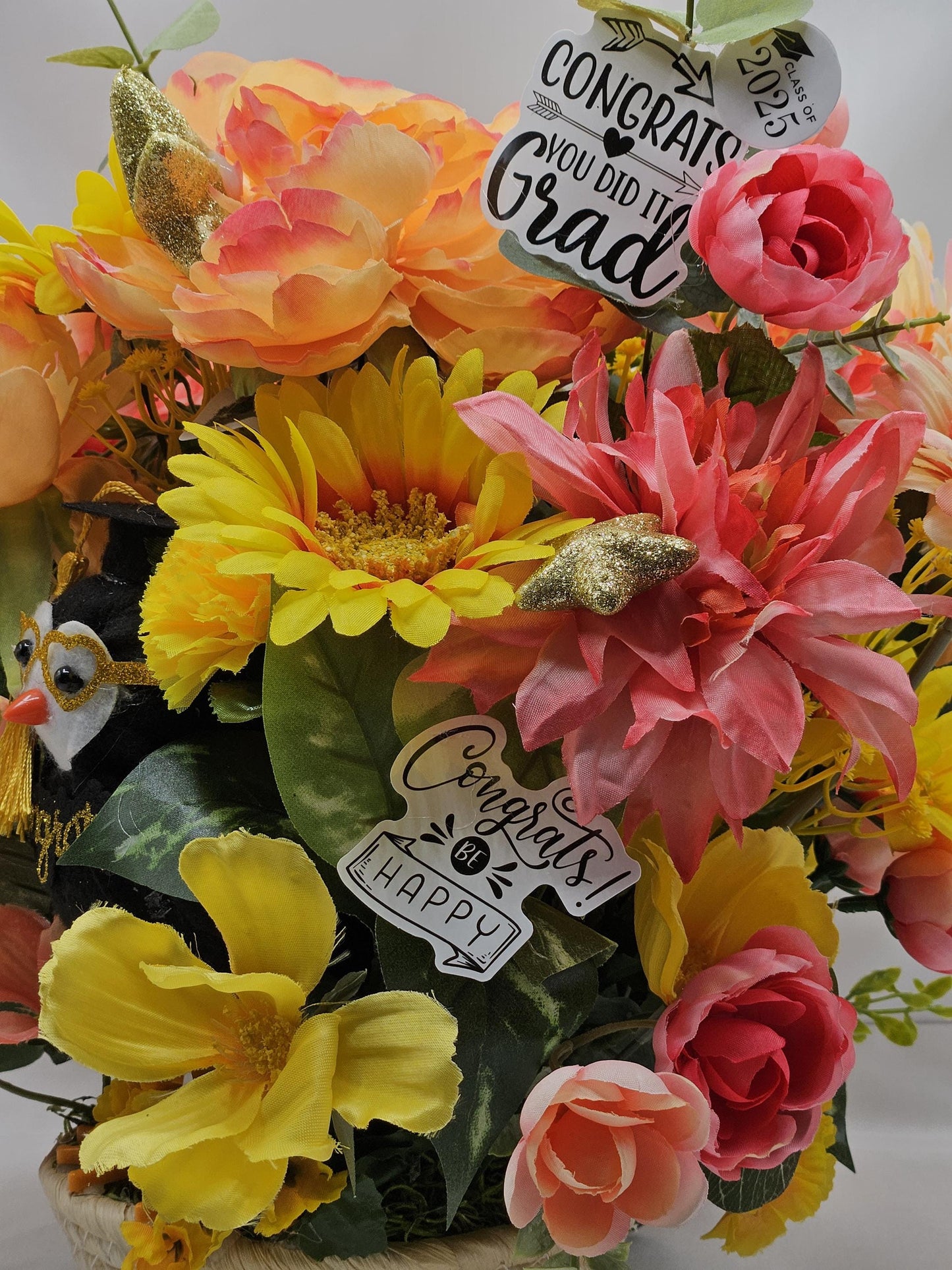 2025 Graduate Bird Flower Arrangement - Unique Senior High School & College Graduation Centerpiece - Gift