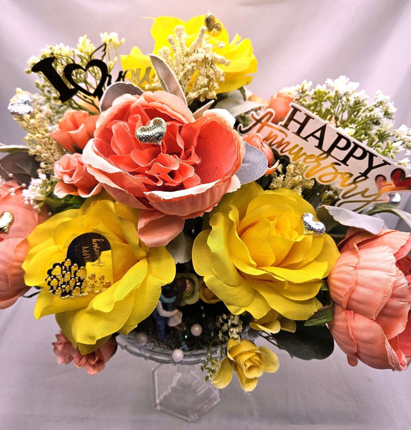 Silver, Gold, Special Happy Anniversary Flower Arrangement in Crystal-Like Pedastal Dish, Couple in Love, Roses/Romantic Accents, I Love You