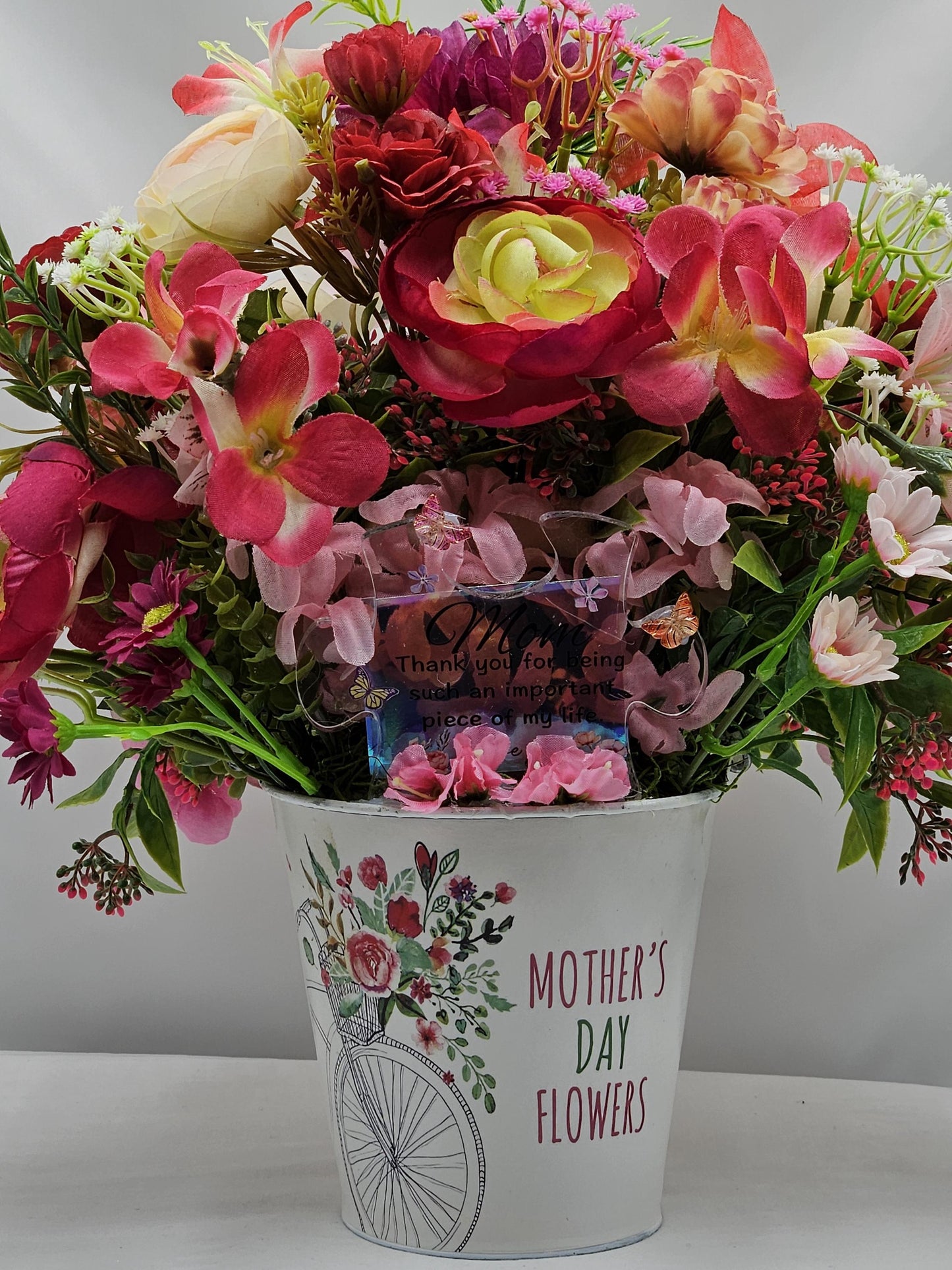 Mother's Day Inspirational Flower Tin - White Blooms in Vintage Tin, Thoughtful Gift for Her, Vintage Floral Tin with Acrylic Sign