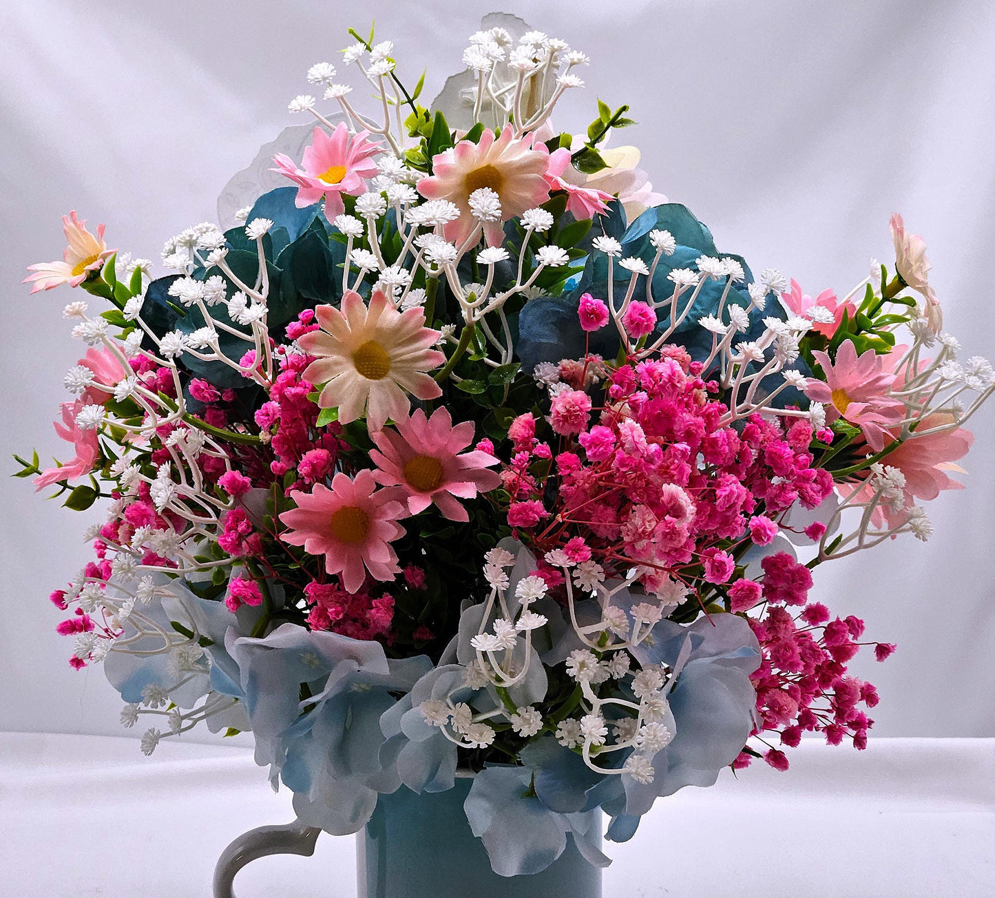 Pretty mugs filled with flowers and a twist of nature/2 options/Hedgehogs or Penquins/Vibrant and Colorful Florals/Blues/Pinks/Grennery