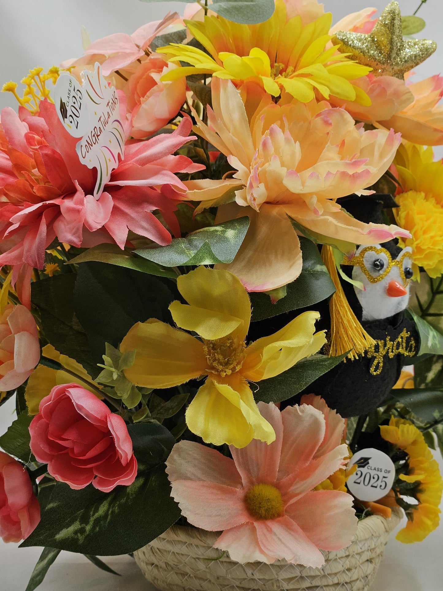 2025 Graduate Bird Flower Arrangement - Unique Senior High School & College Graduation Centerpiece - Gift
