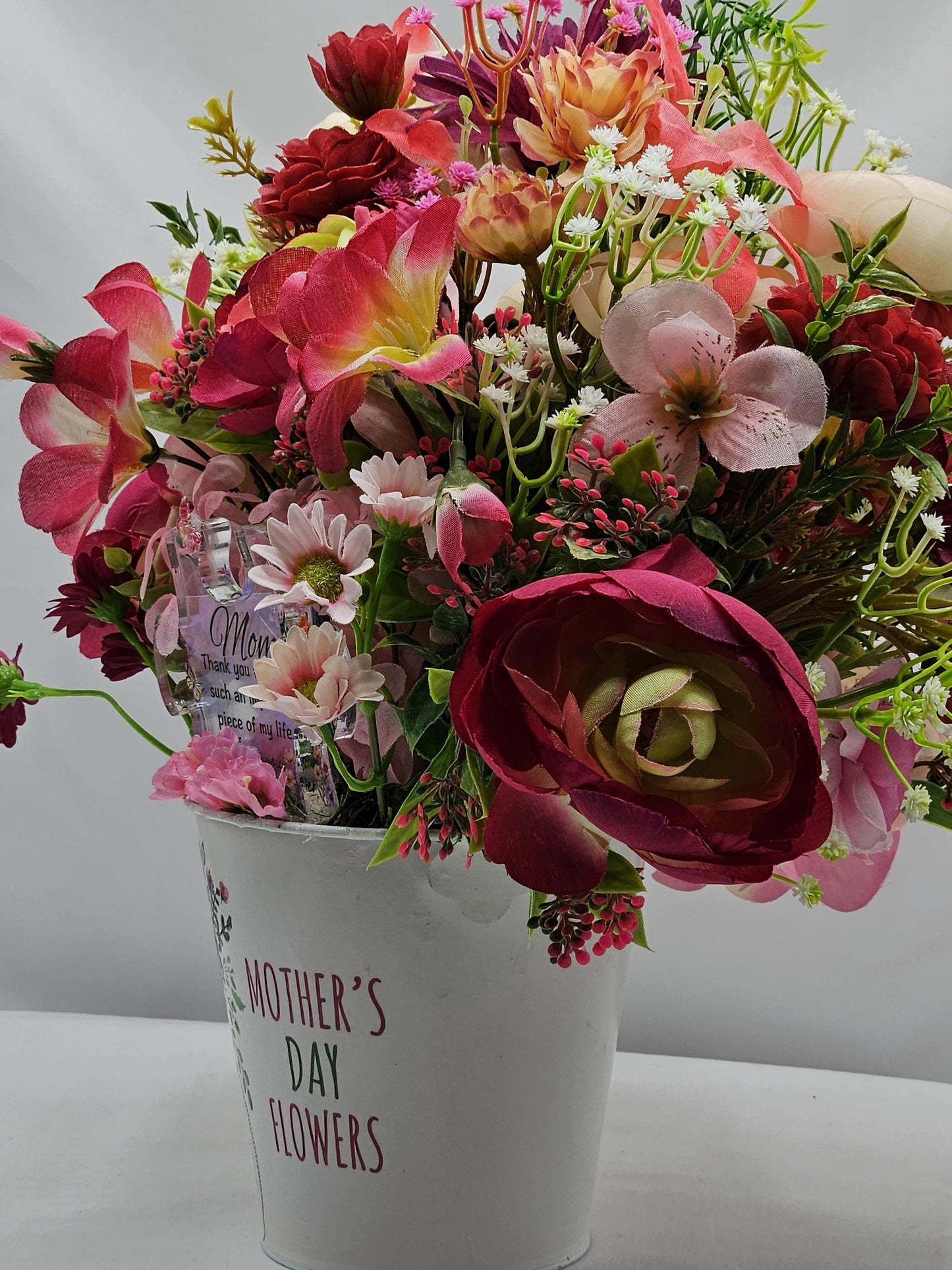 Mother's Day Inspirational Flower Tin - White Blooms in Vintage Tin, Thoughtful Gift for Her, Vintage Floral Tin with Acrylic Sign