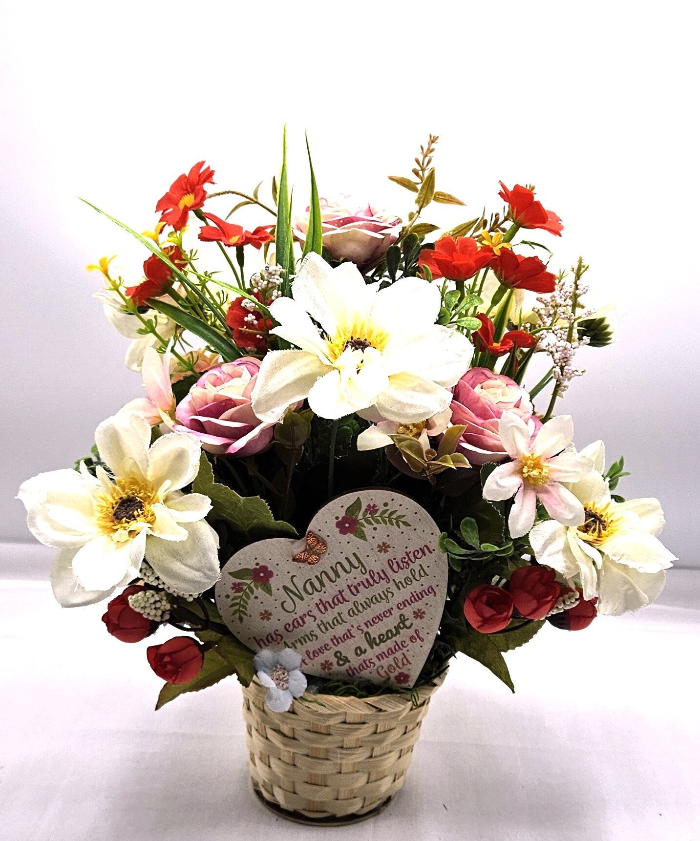 Love Nanny, Gift for Nanny Flowers, Happy Birthday Nanny,Pink and White Daisies/Sunflowers/Roses. Nanny Wood Heart Love Message