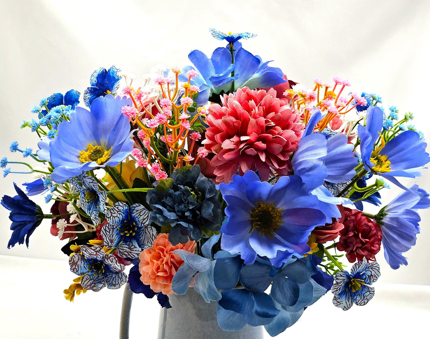 Pretty mugs filled with flowers and a twist of nature/2 options/Hedgehogs or Penquins/Vibrant and Colorful Florals/Blues/Pinks/Grennery