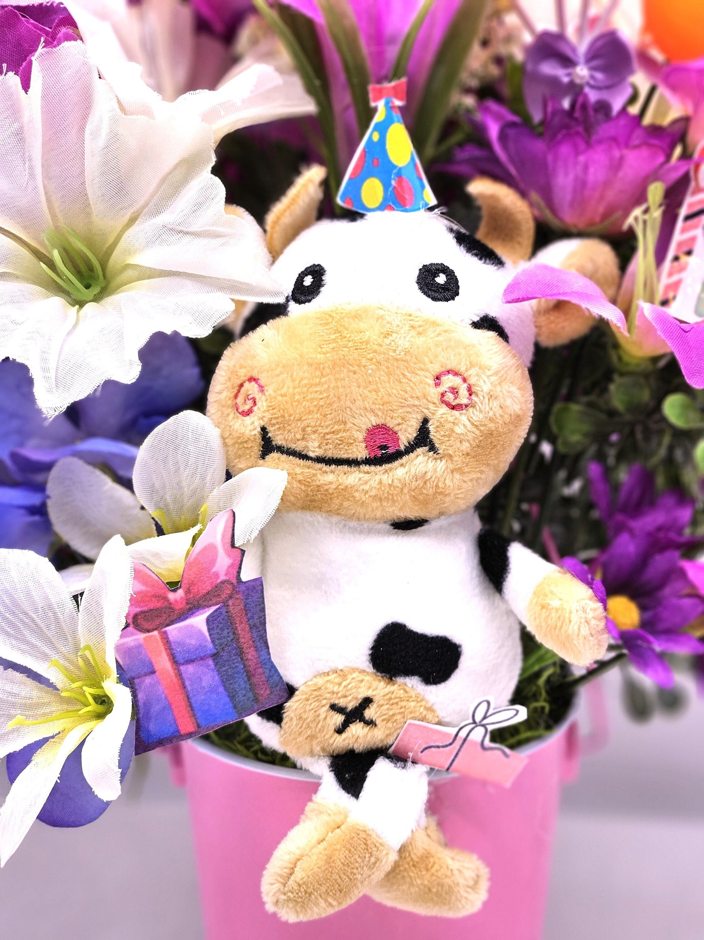 Happy Birthday Flower Arrangements, Two Options, Mom Birthday, Presents, Candles, Balloons, Happy Birthday Sign, Cute Cows, Party Hats