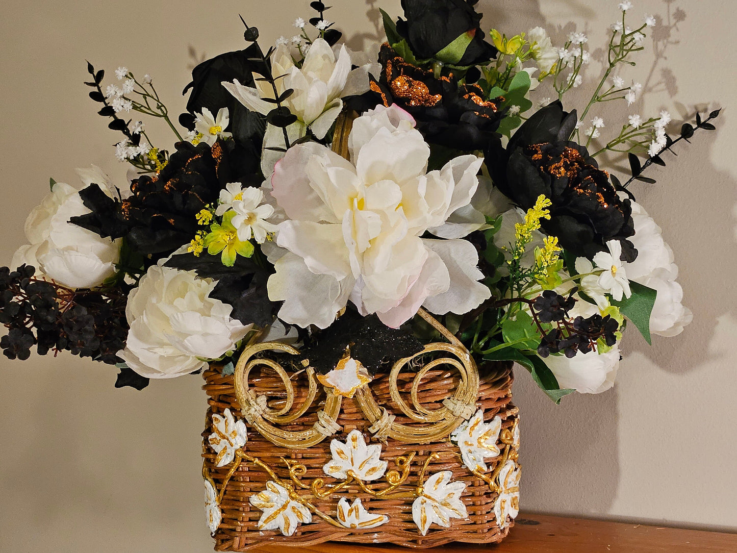 Handcrafted Floral Basket, Black & White Home Decor, Centerpiece Idea, Housewarming Gift, Floral Basket Decor