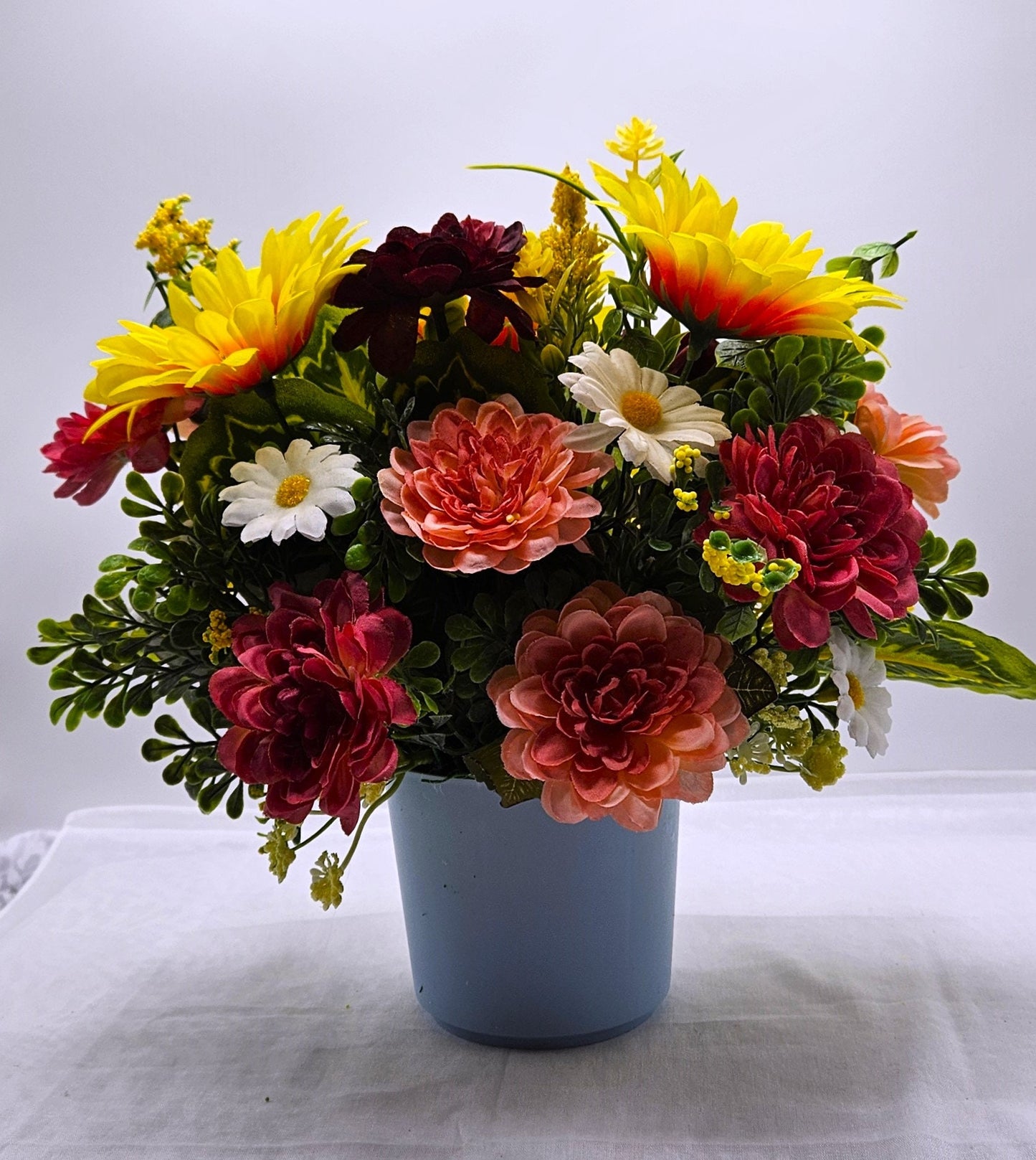 Gift for Mom,  'I Love That You're My Mom' Wooden Heart, Bird Accent in Sunflower.Dahlia, Daisy Spring Flower Mix
