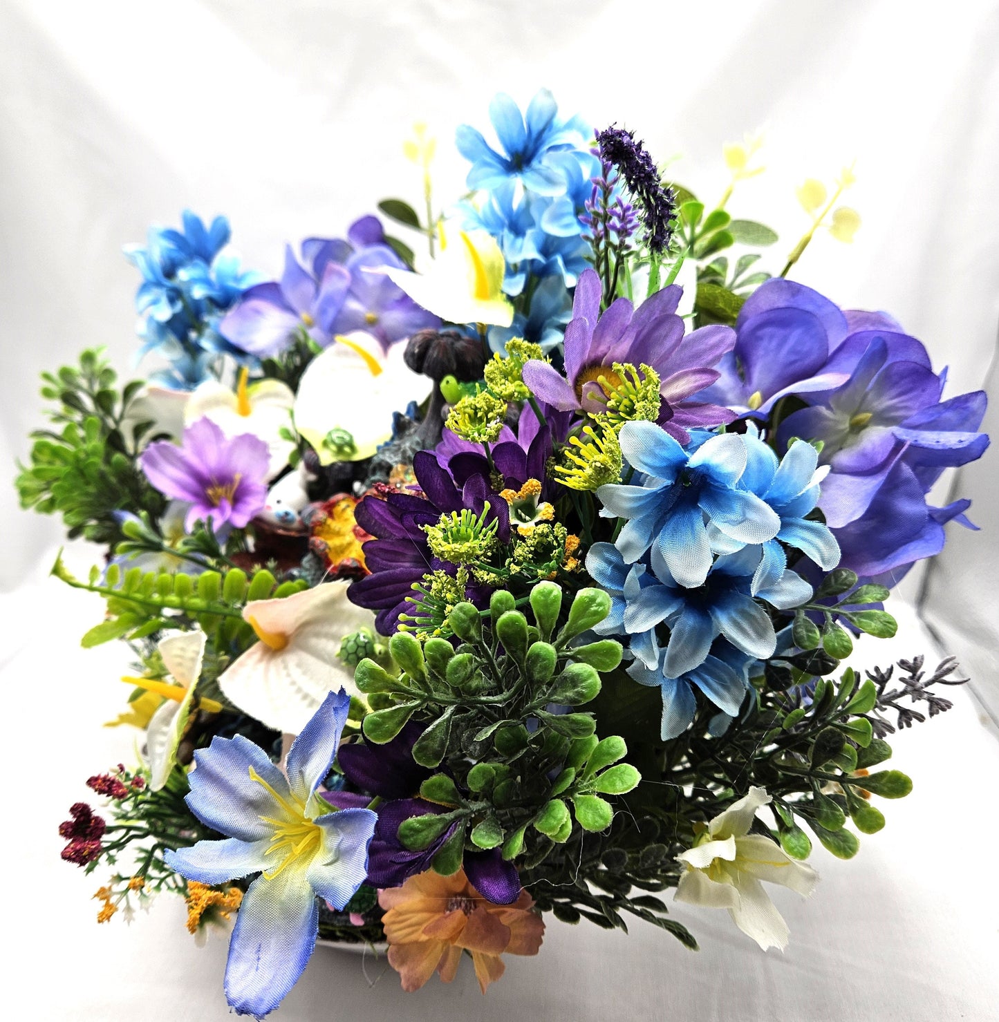 Tropical Gift with Coral Turtles & Seal, Sea Life Mountain, Marine Critters, Pastel Florals, Lush Greenery
