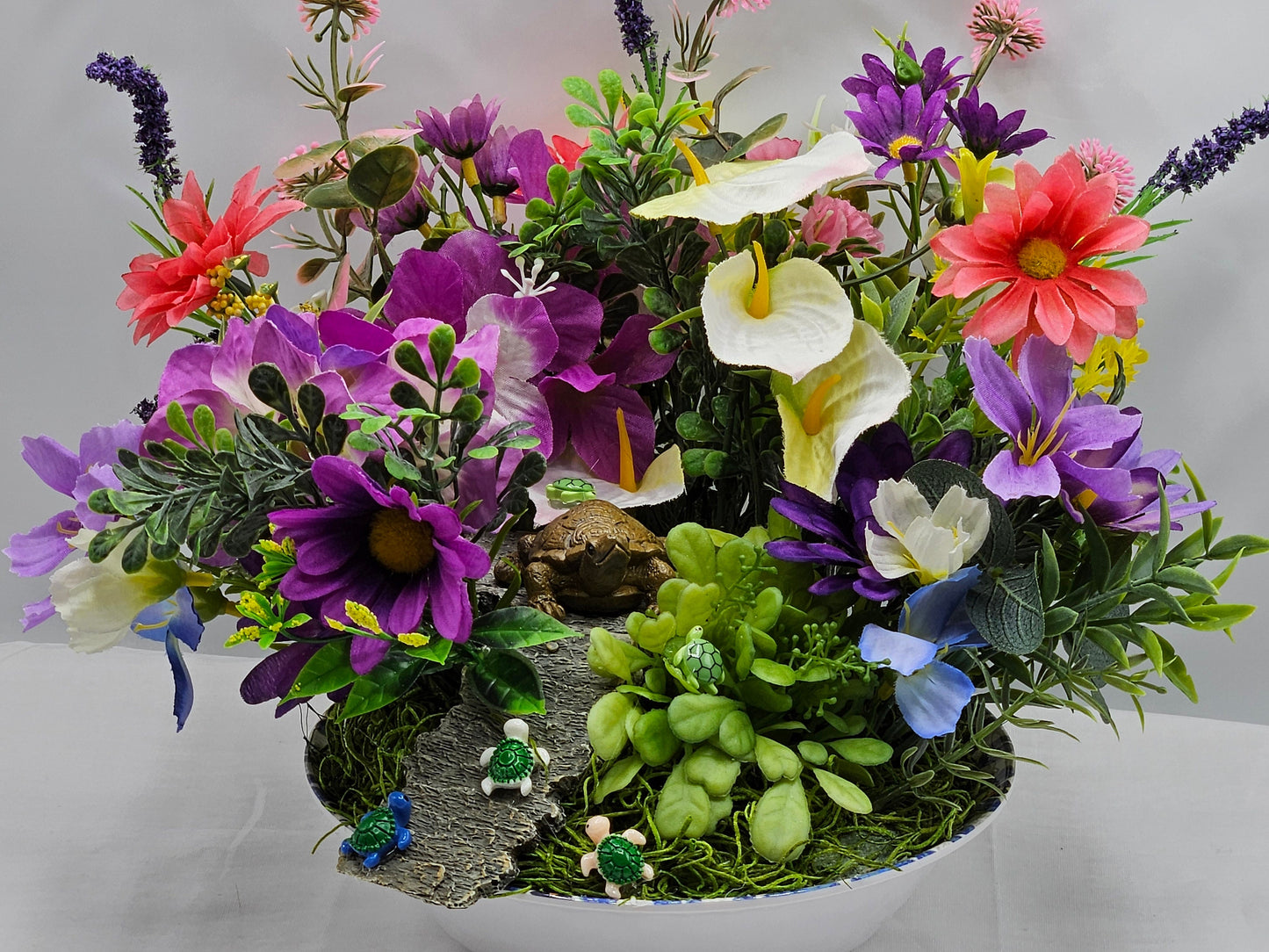 Tropical Gift with Coral Turtles & Seal, Sea Life Mountain, Marine Critters, Pastel Florals, Lush Greenery