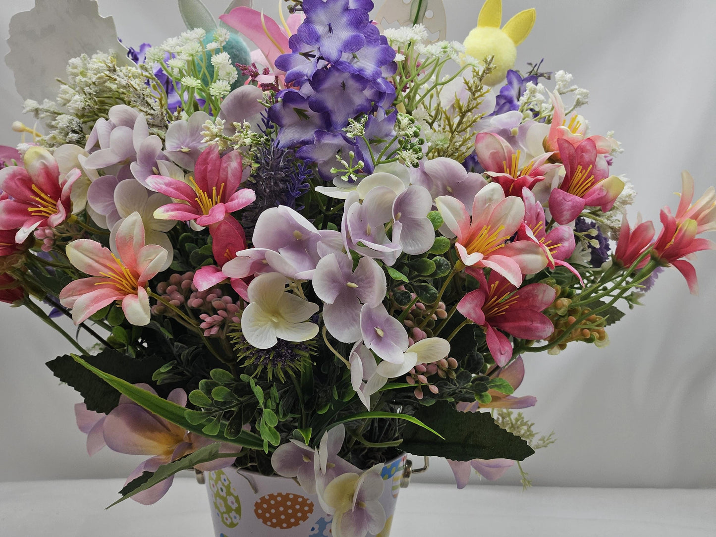 Whimsical Easter Centerpieces/Egg-Decorated Pail, 2 Options, A Ciute Rabbit Couple orr Bunnies in a Basket, Bunny/Egg Accents/Bright Florals
