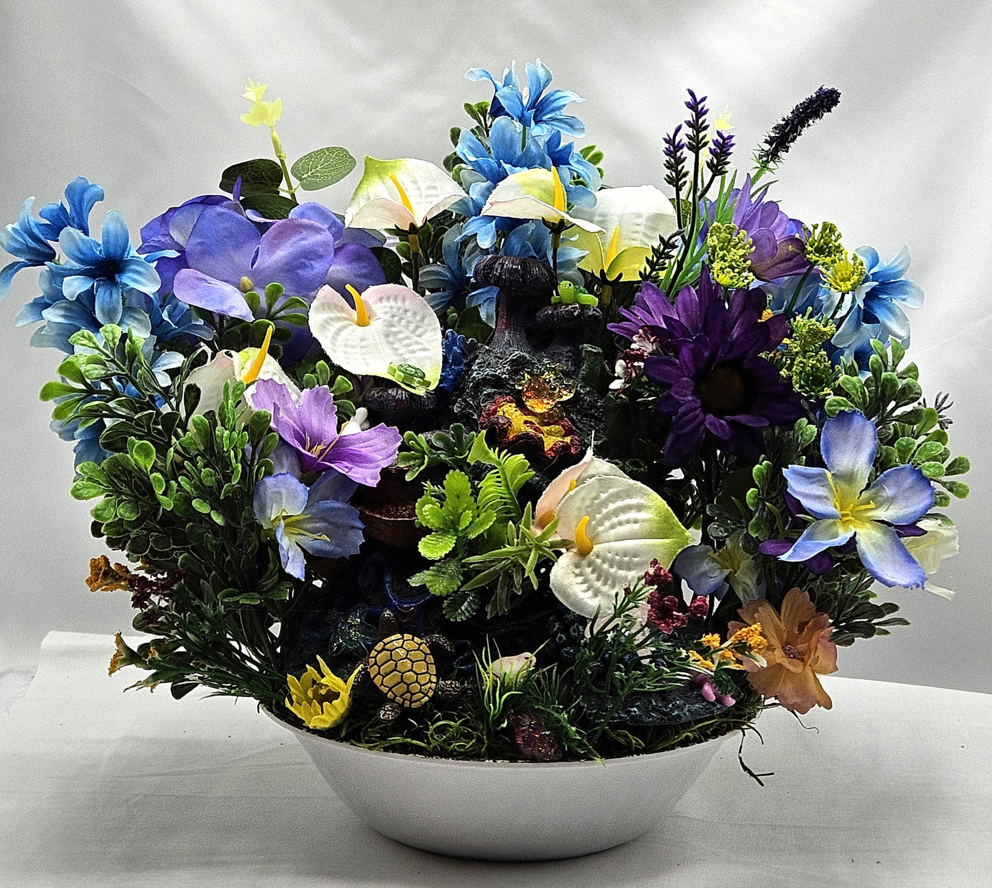 Tropical Gift with Coral Turtles & Seal, Sea Life Mountain, Marine Critters, Pastel Florals, Lush Greenery