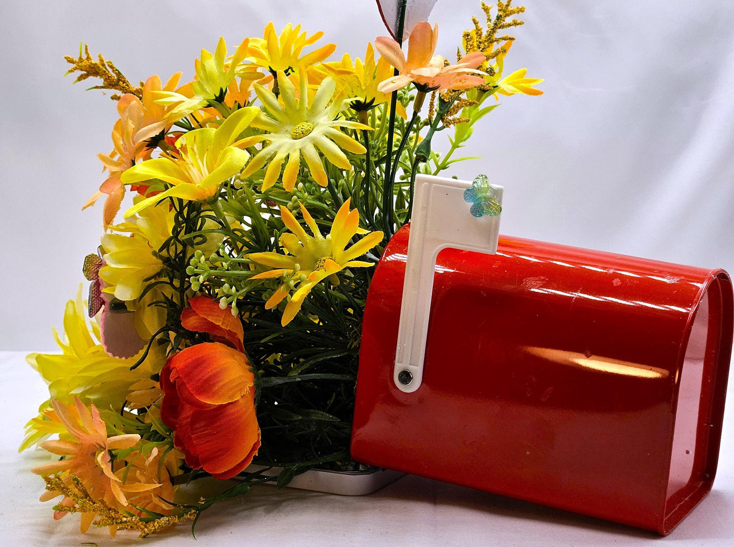 Love Messages with Mailbox Flower Arrangements, Valentine Gifts, Butterflies, Wild Flowers Tulips, Heart Day