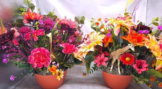Giraffee Lovers Exquisite/Unique Flower Centerpieces, 2 Options/Modern with Pink Theme/Realistic with Yellows/Dahlias/Daisies/Wildflowers