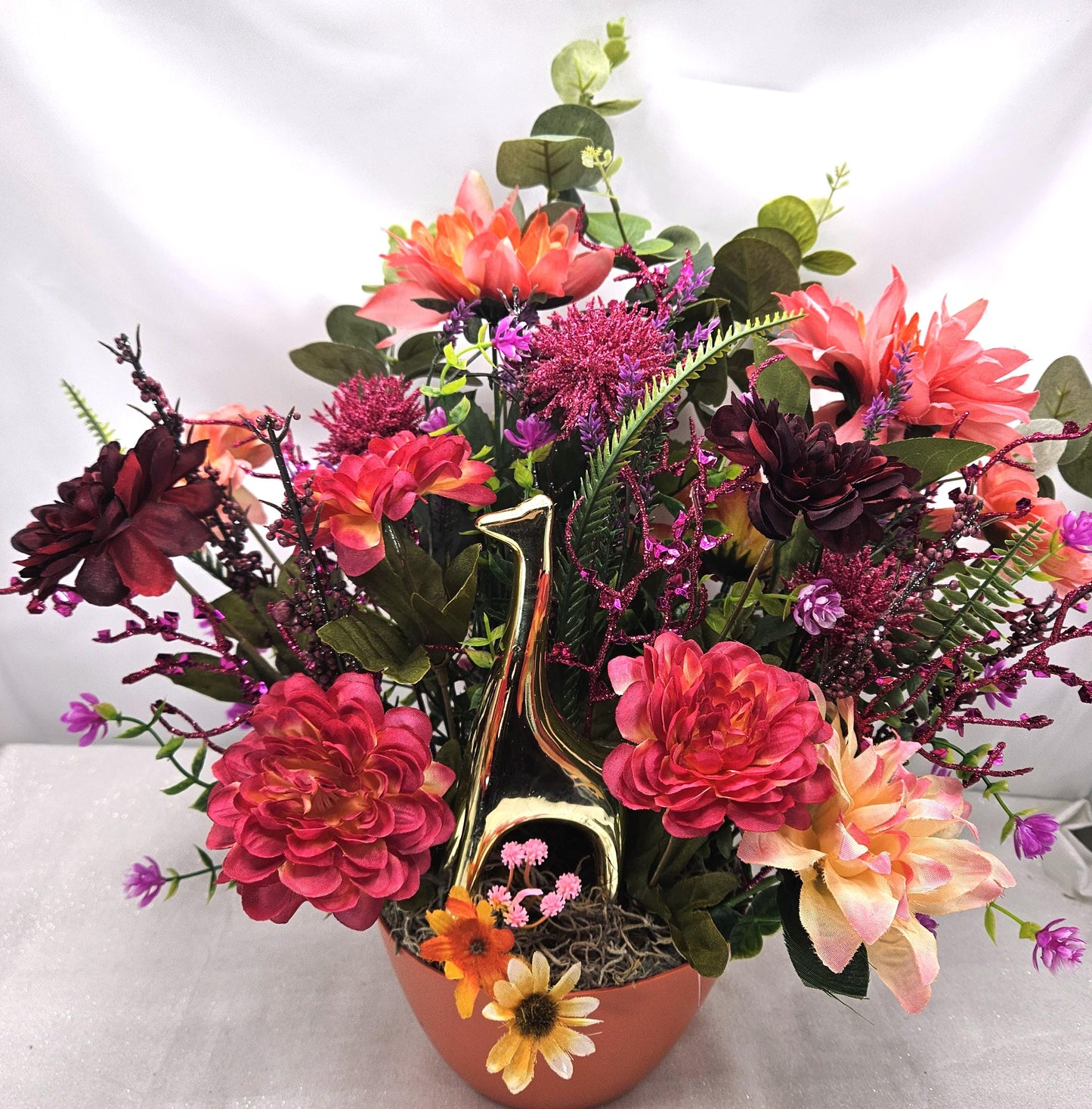 Giraffee Lovers Exquisite/Unique Flower Centerpieces, 2 Options/Modern with Pink Theme/Realistic with Yellows/Dahlias/Daisies/Wildflowers
